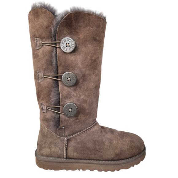 UGG Women’s Bailey Button III Brown Suede Winter Boot Size US 8 - Picture 1 of 10